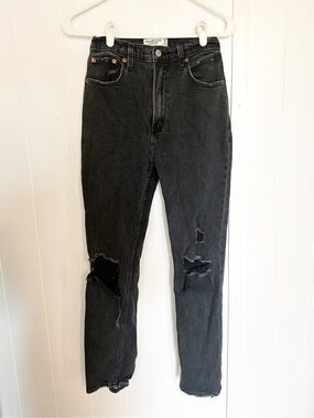 Abercrombie and fitch ankle straight high rise jeans black size 25